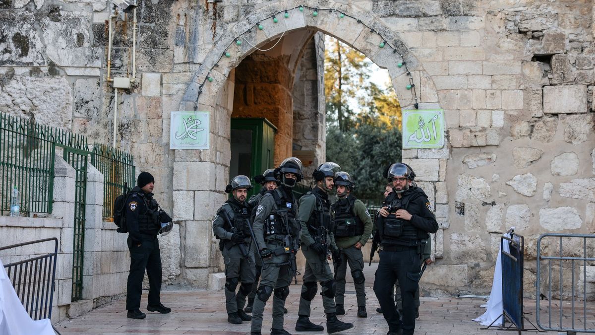Jeruzalém hlásí střety mezi izraelskou policií a Palestinci, desítky zraněných
